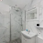 Апартаменты Bronowice Spacious By Bookinghost