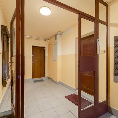 Bronowice Spacious By Bookinghost アパート