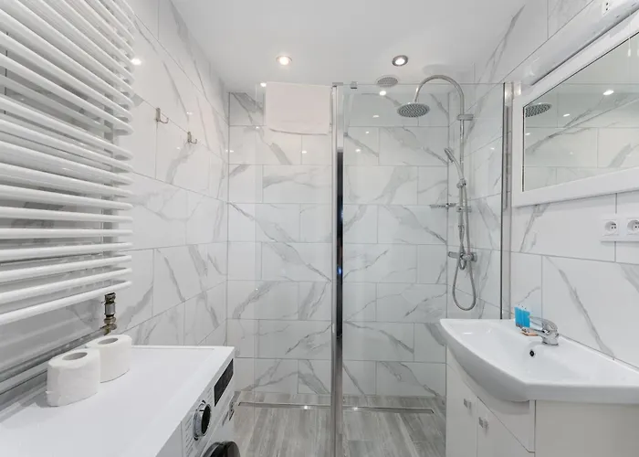 Bronowice Spacious By Bookinghost Apartament