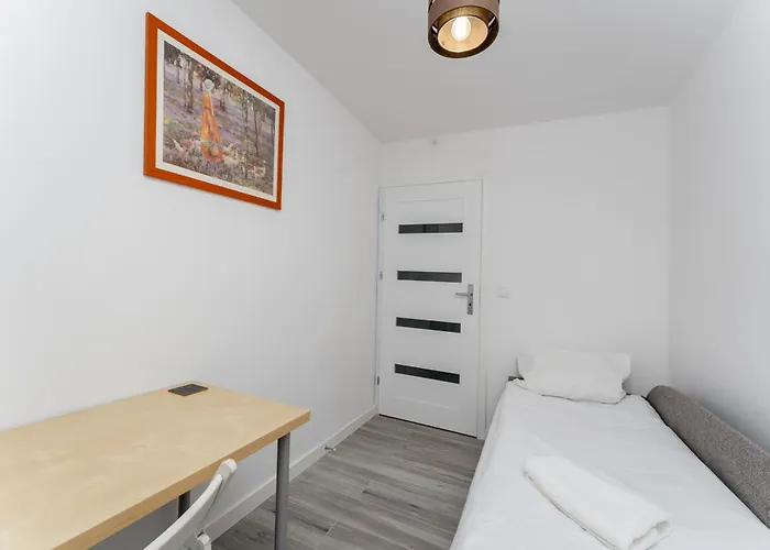 Bronowice Spacious By Bookinghost Lägenhet